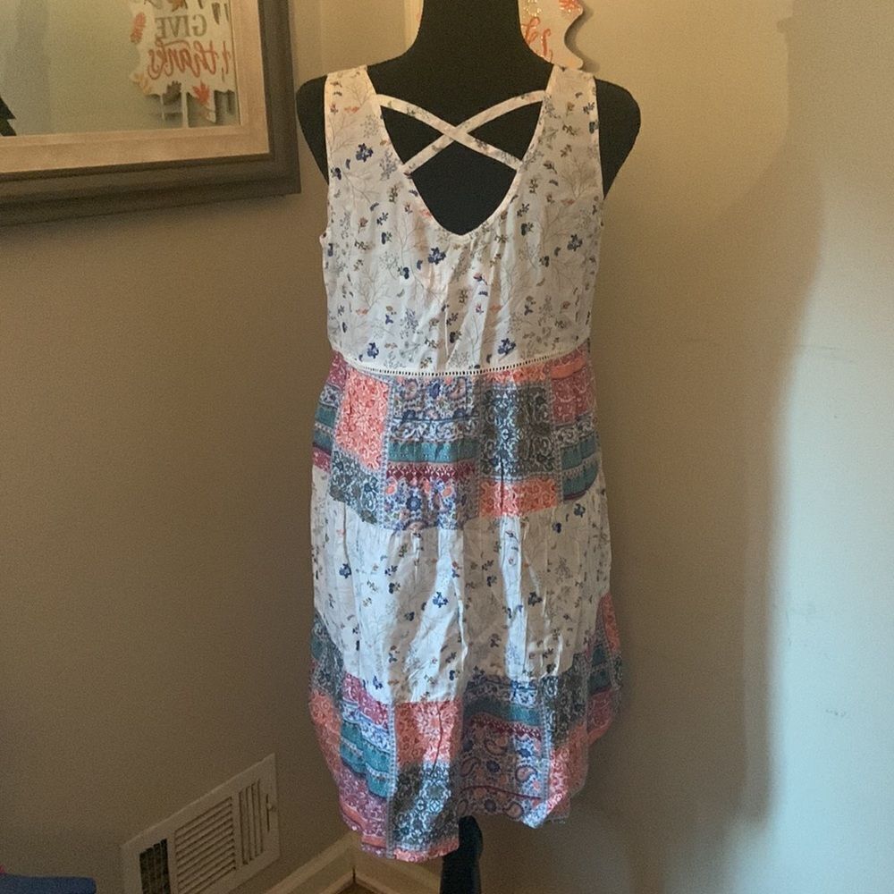 Aventura Laney Floral Patchwork Sleeveless Sundress in a women's size small - Picture 8 of 16